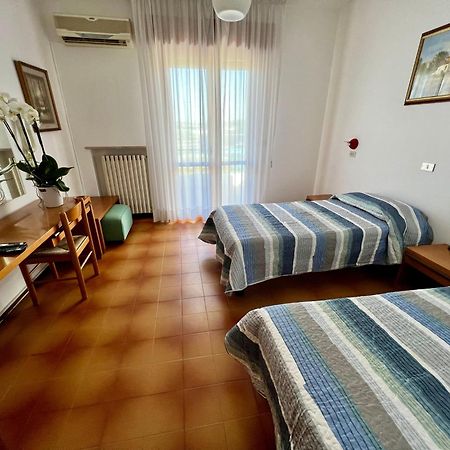 Hotel Ca' Bianca Da Paolino Misano Adriatico Εξωτερικό φωτογραφία