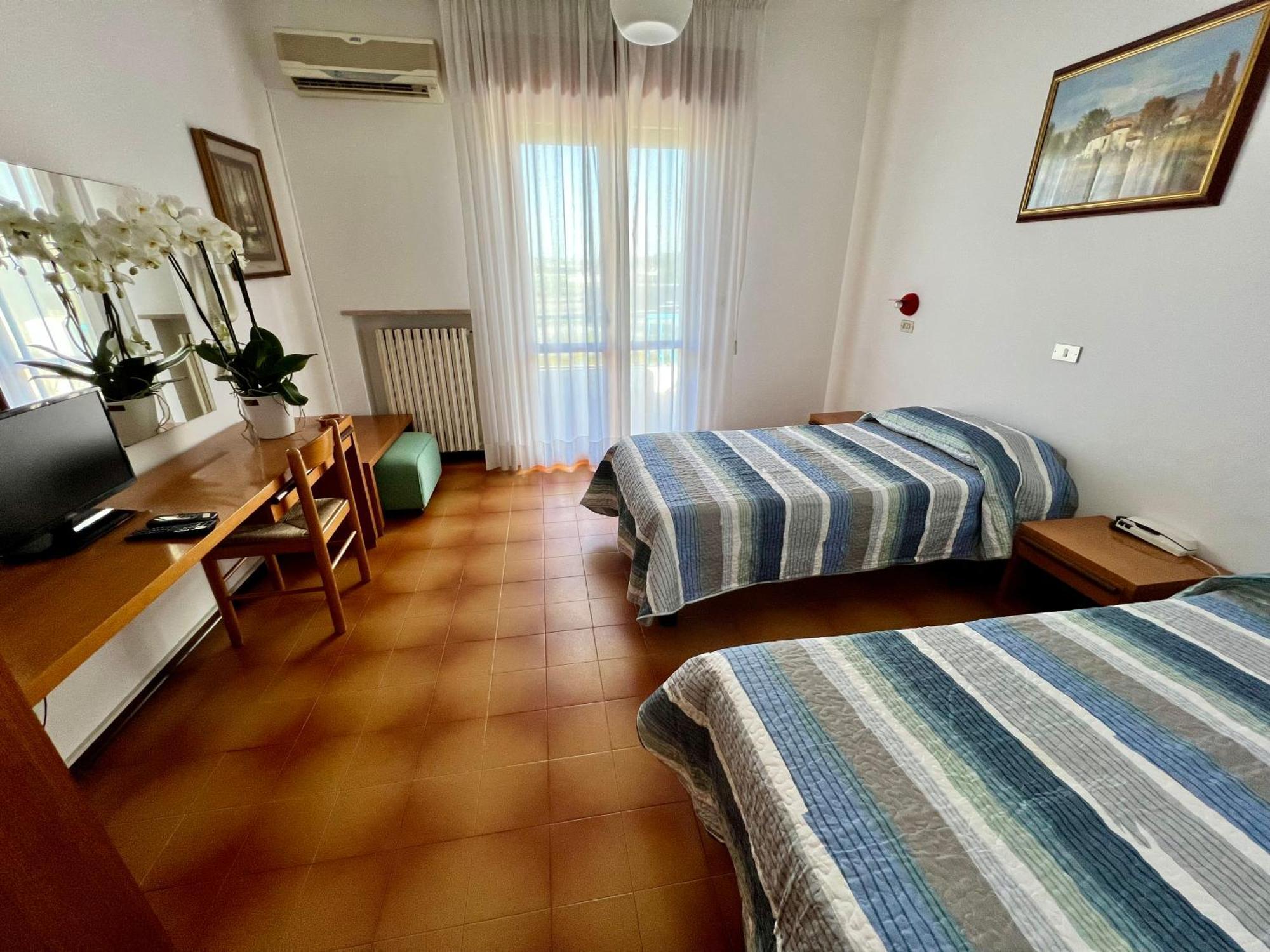 Hotel Ca' Bianca Da Paolino Misano Adriatico Εξωτερικό φωτογραφία